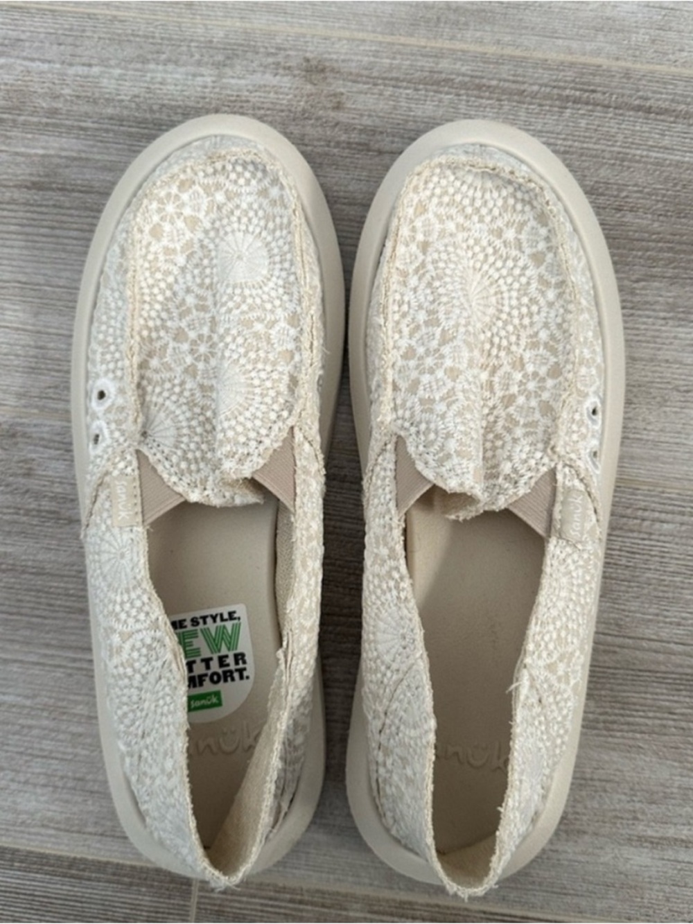 NWT Sanuk Women’s Casual Slip-On Lace Sneakers - Cream